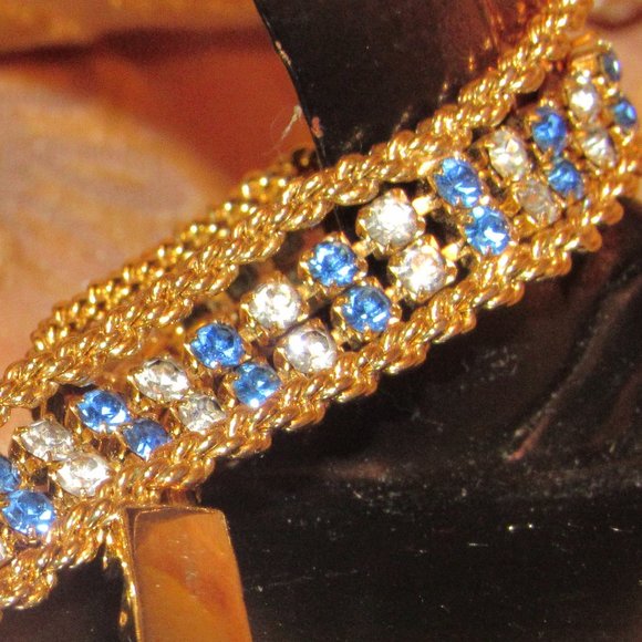 Delicate Blue Crystal Rhinestone Bracelet EUC - Picture 7 of 12